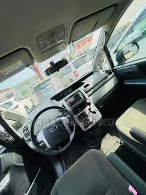 Toyota Voxy 2010 Black