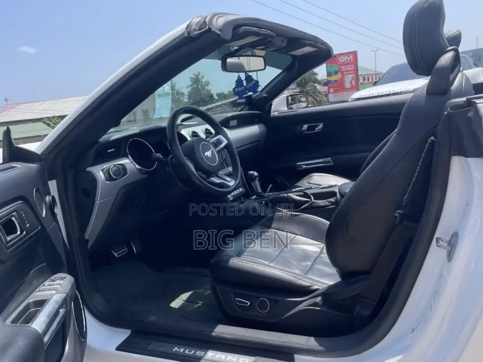 Ford Mustang EcoBoost Convertible 2018 White