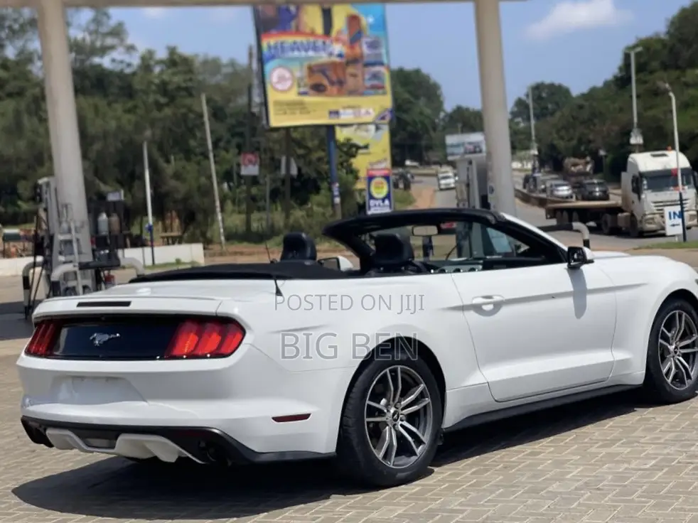 Ford Mustang EcoBoost Convertible 2018 White