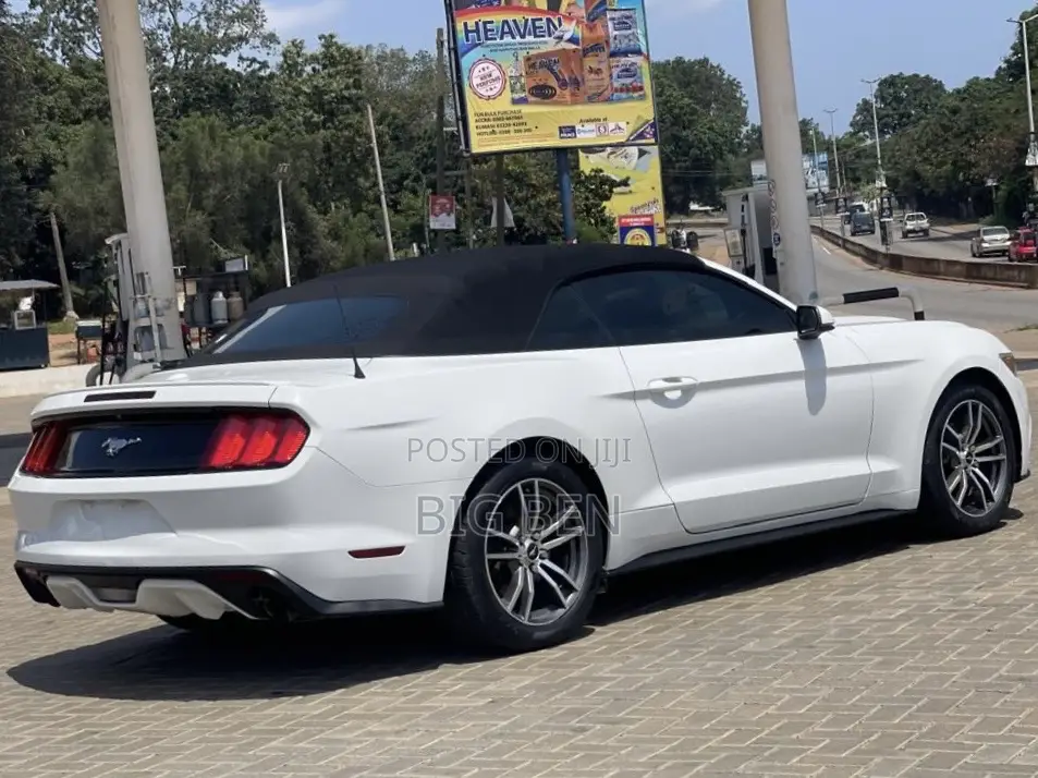 Ford Mustang EcoBoost Convertible 2018 White