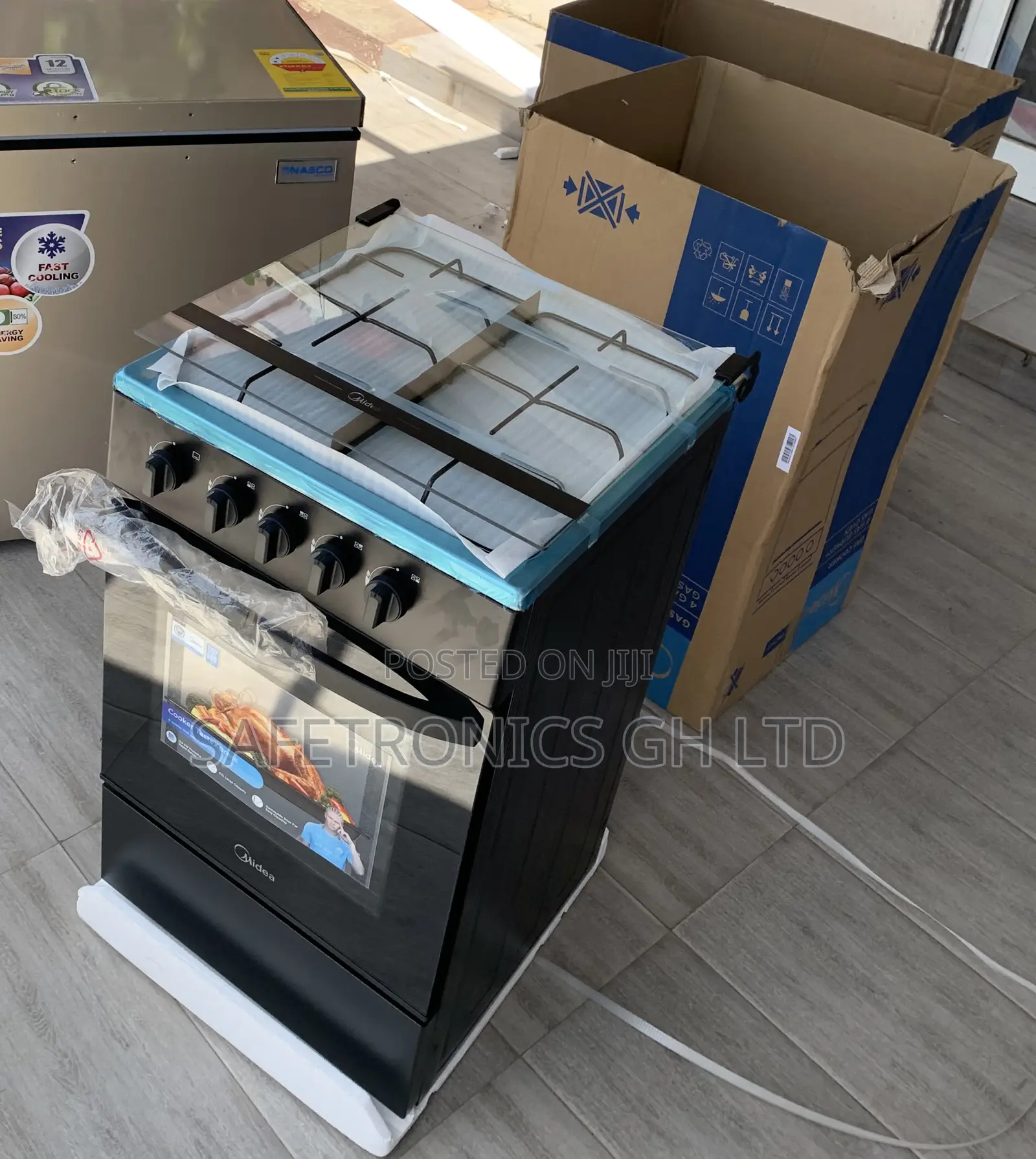 Ultra Modern Midea 4 Burner Gas Cooker Lack Mirror