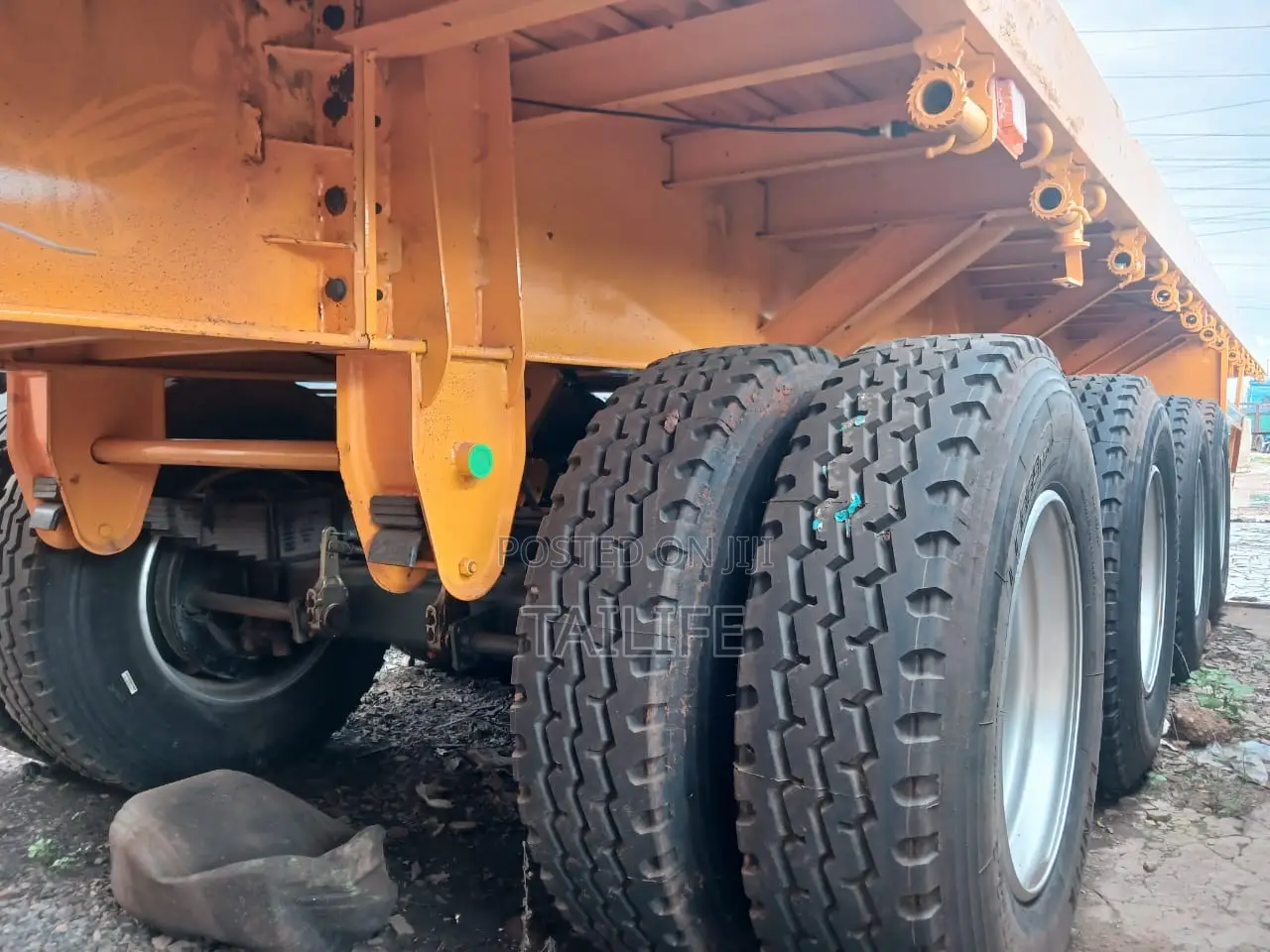 Flatbed Trailer Brand New 4 Axle – Front Lift Axle, Heavy Duty (Tema)