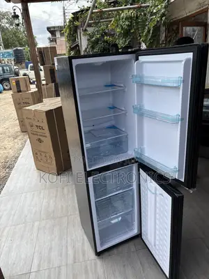 A Black Color Nasd2-24fl Double Door Fridge Bottom Freezer - 196 L