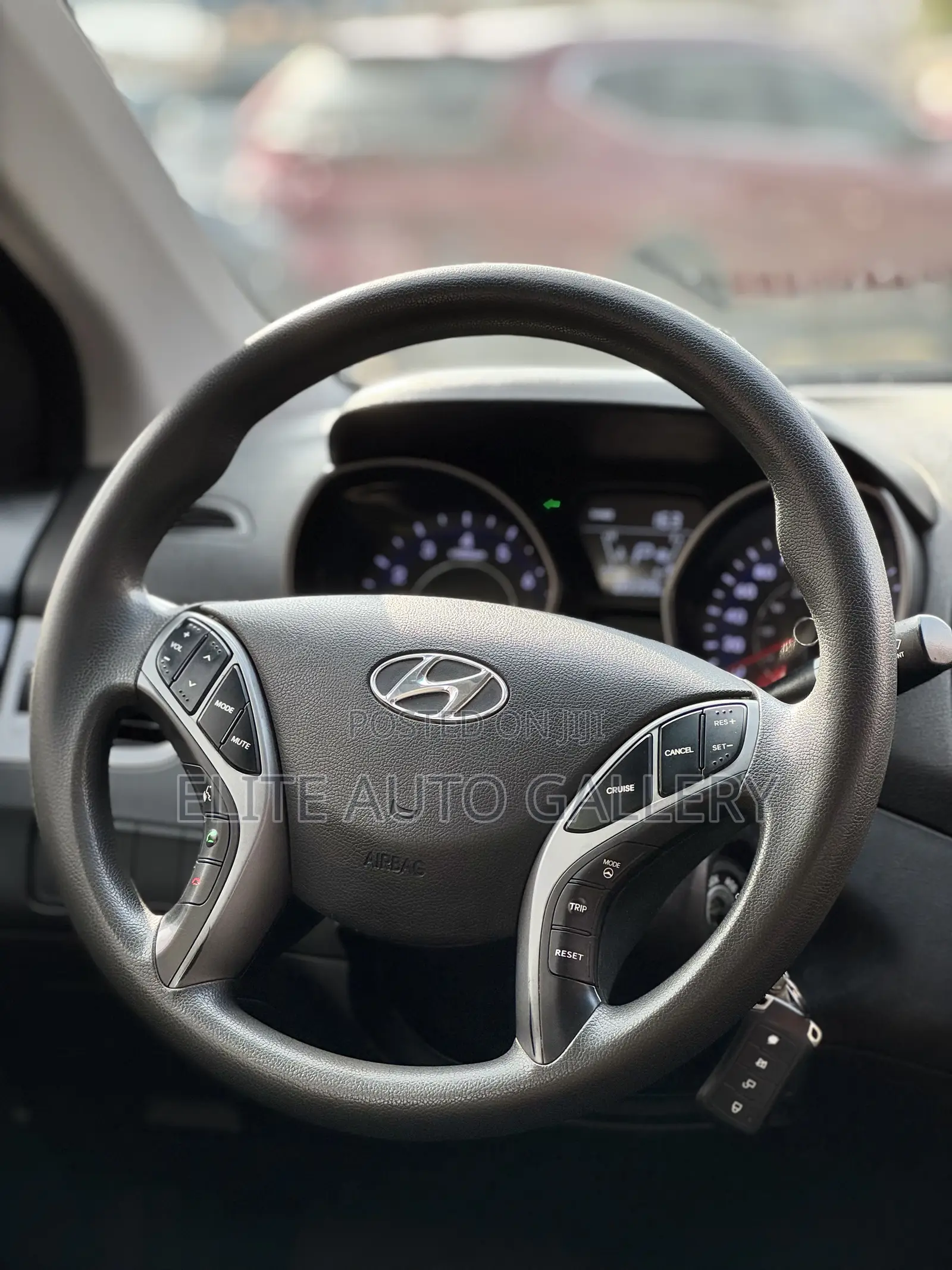 Hyundai Elantra Limited Sedan FWD (1.8L 4cyl 6A) 2016 Silver
