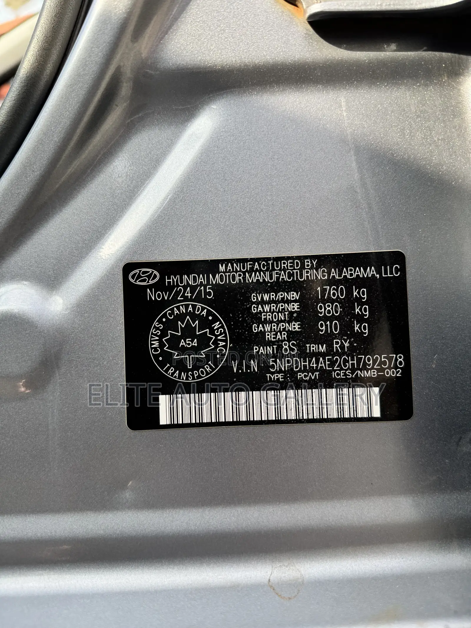 Hyundai Elantra Limited Sedan FWD (1.8L 4cyl 6A) 2016 Silver