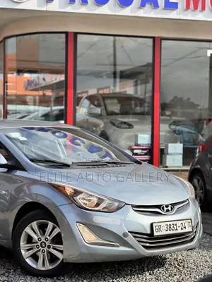 Hyundai Elantra Limited Sedan FWD (1.8L 4cyl 6A) 2016 Silver