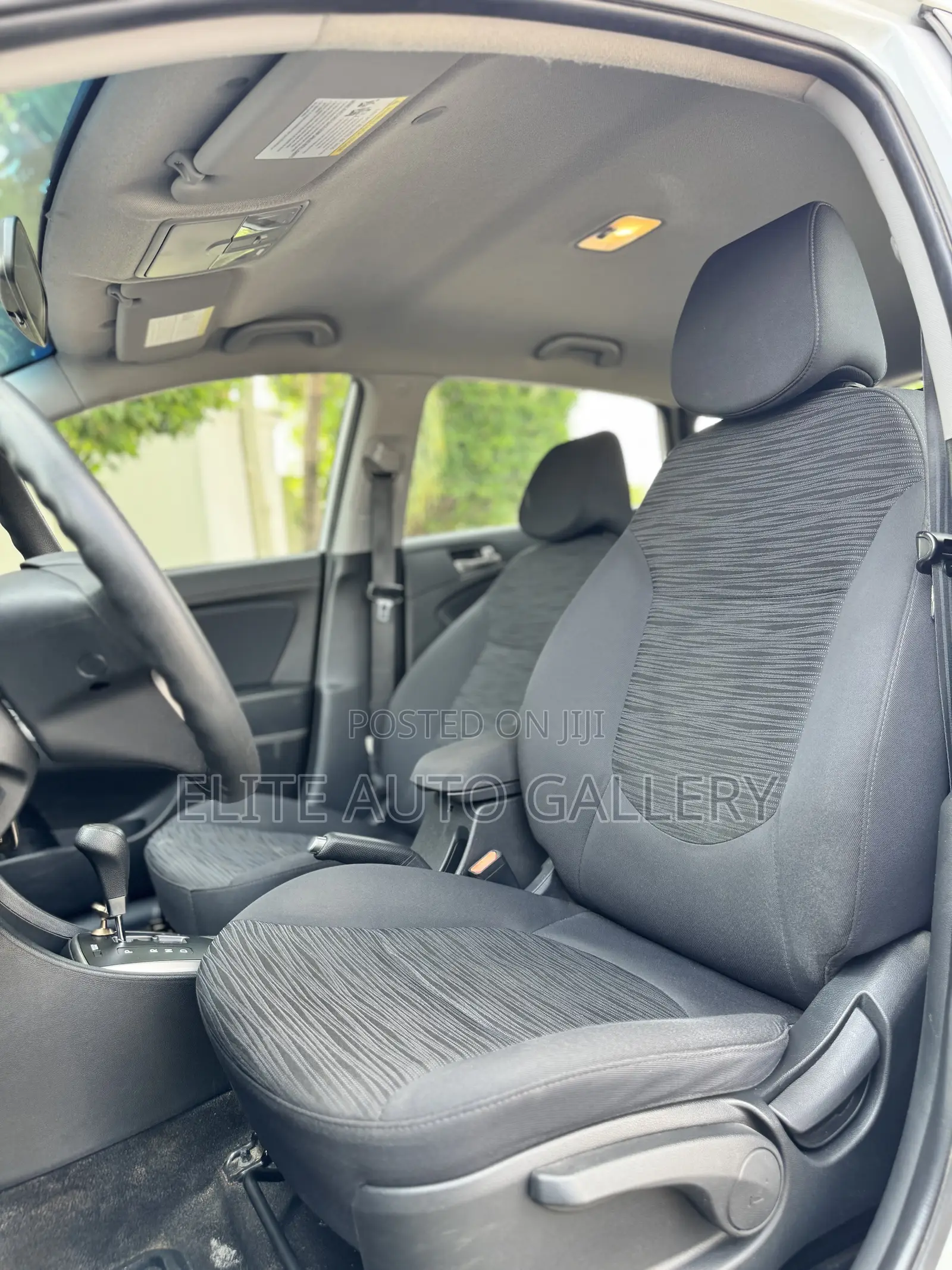 Hyundai Elantra ECO Sedan FWD (1.4L 4cyl 7A) 2017 White