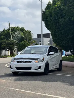 Hyundai Elantra ECO Sedan FWD (1.4L 4cyl 7A) 2017 White