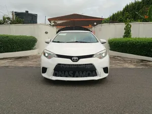 Toyota Corolla LE 4dr Sedan (1.8L 4cyl CVT) 2016 White