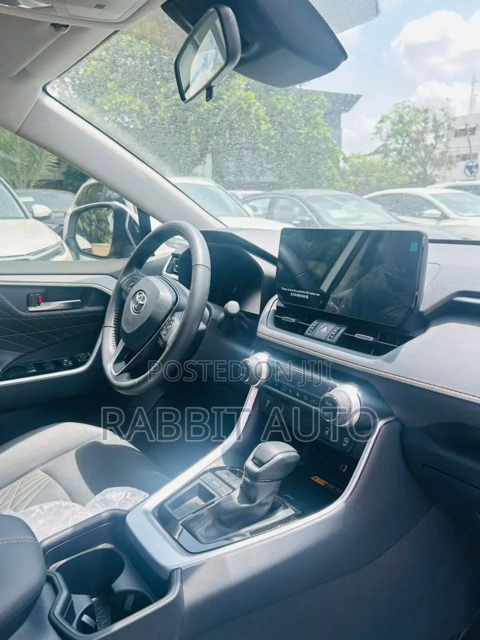 Toyota RAV4 XLE AWD 2024 White
