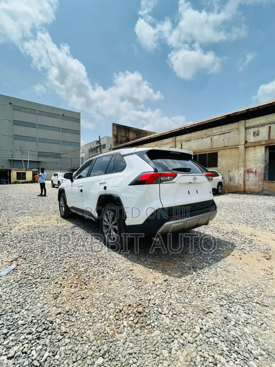 Toyota RAV4 XLE AWD 2024 White