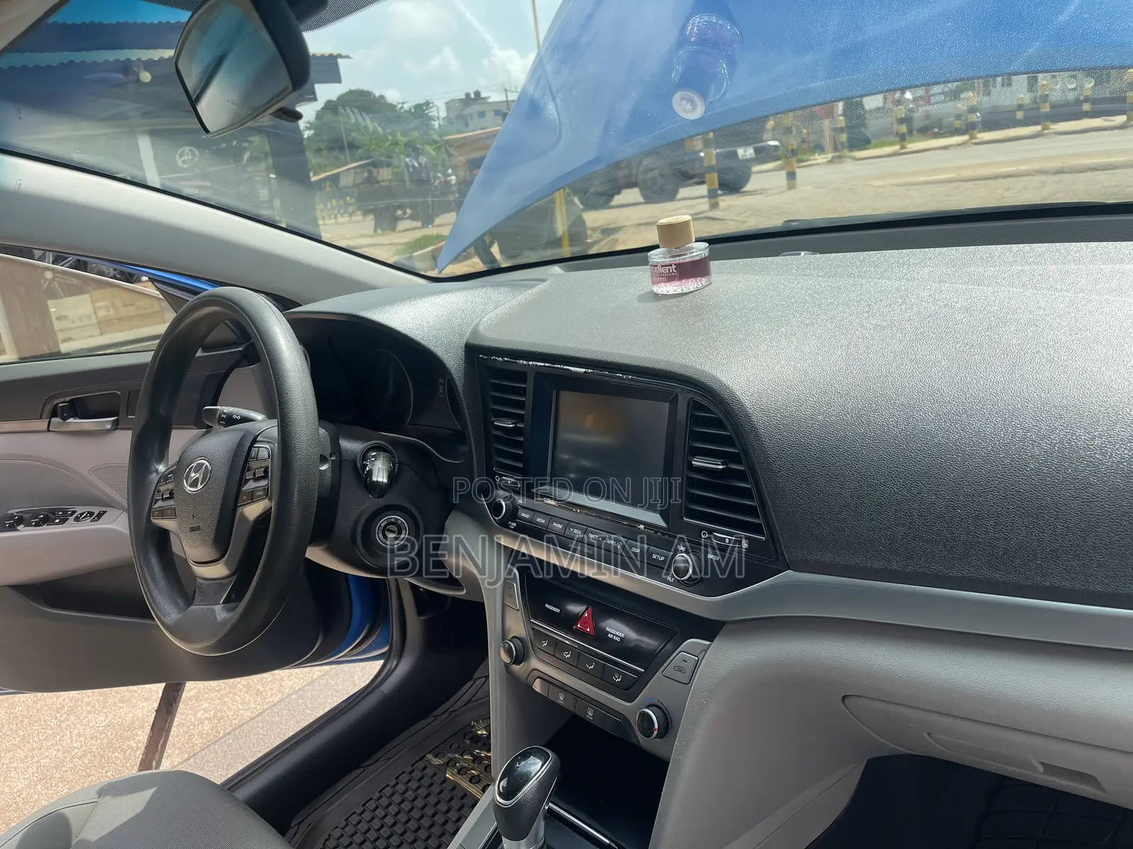 Hyundai Elantra SE 2018 Blue