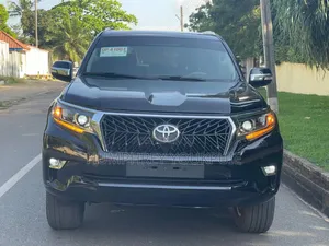 Toyota Land Cruiser Prado 2017 Black