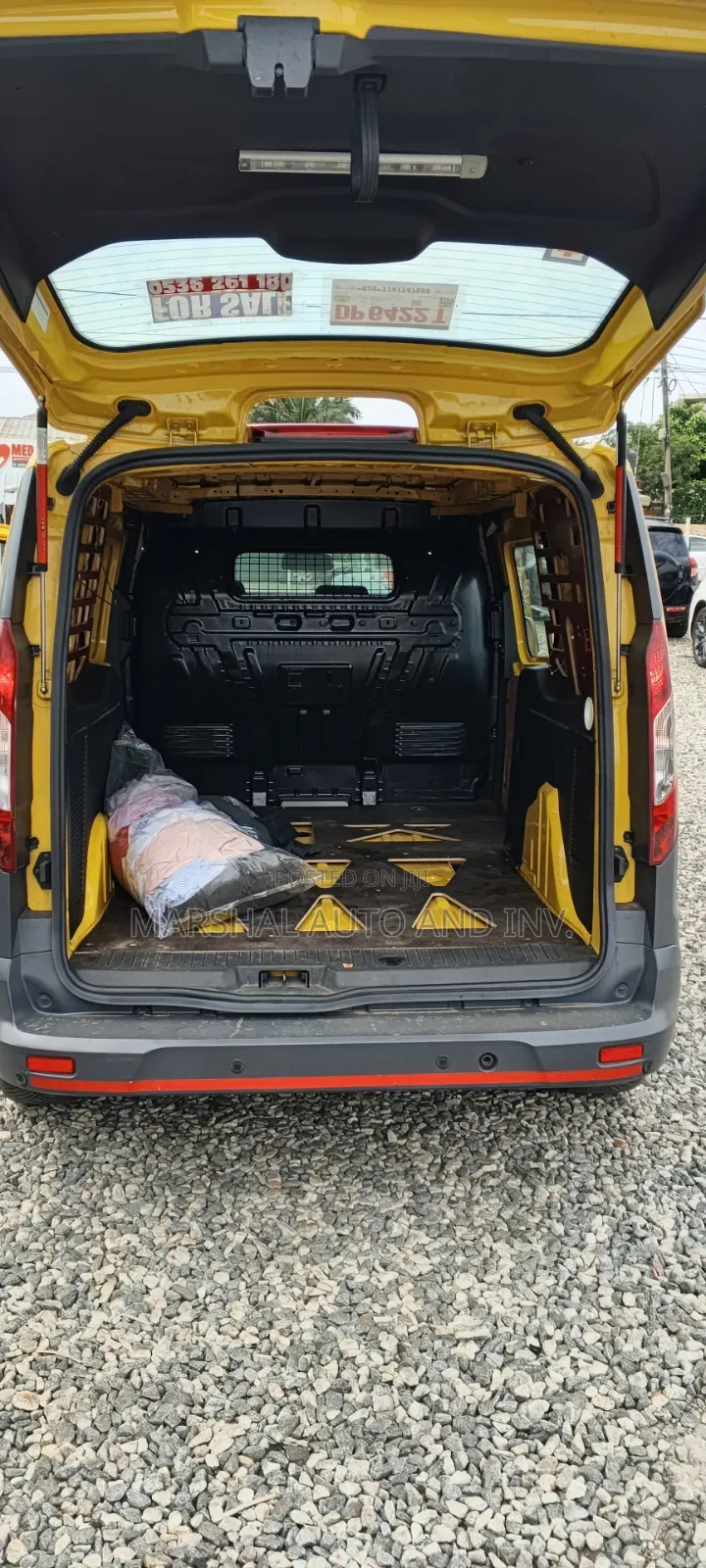 Ford Transit Connect 2016 Yellow