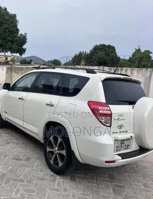 Toyota RAV4 4x4 2009 White