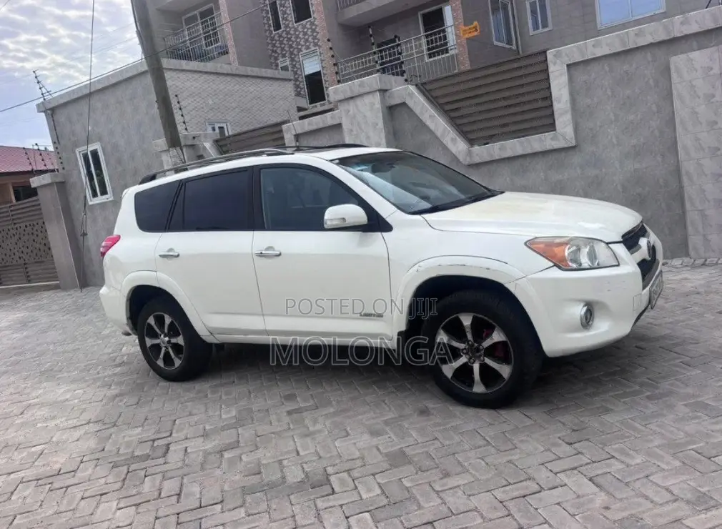 Toyota RAV4 4x4 2009 White