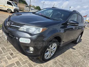 Toyota RAV4 Limited 4dr SUV (2.5L 4cyl 6A) 2014 Black