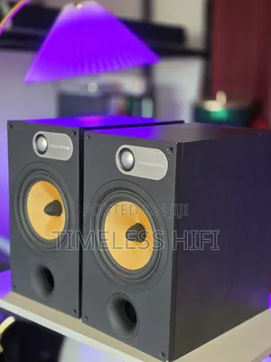Bowers Wilkins (B W) 685 Bookshelf Speaker