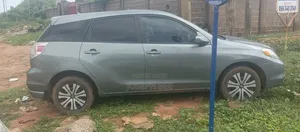 Toyota Matrix Hatchback FWD (1.8L 4cyl 5M) 2009 Gray
