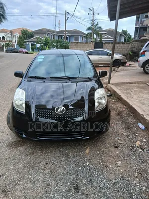 Toyota Vitz 2010 Black