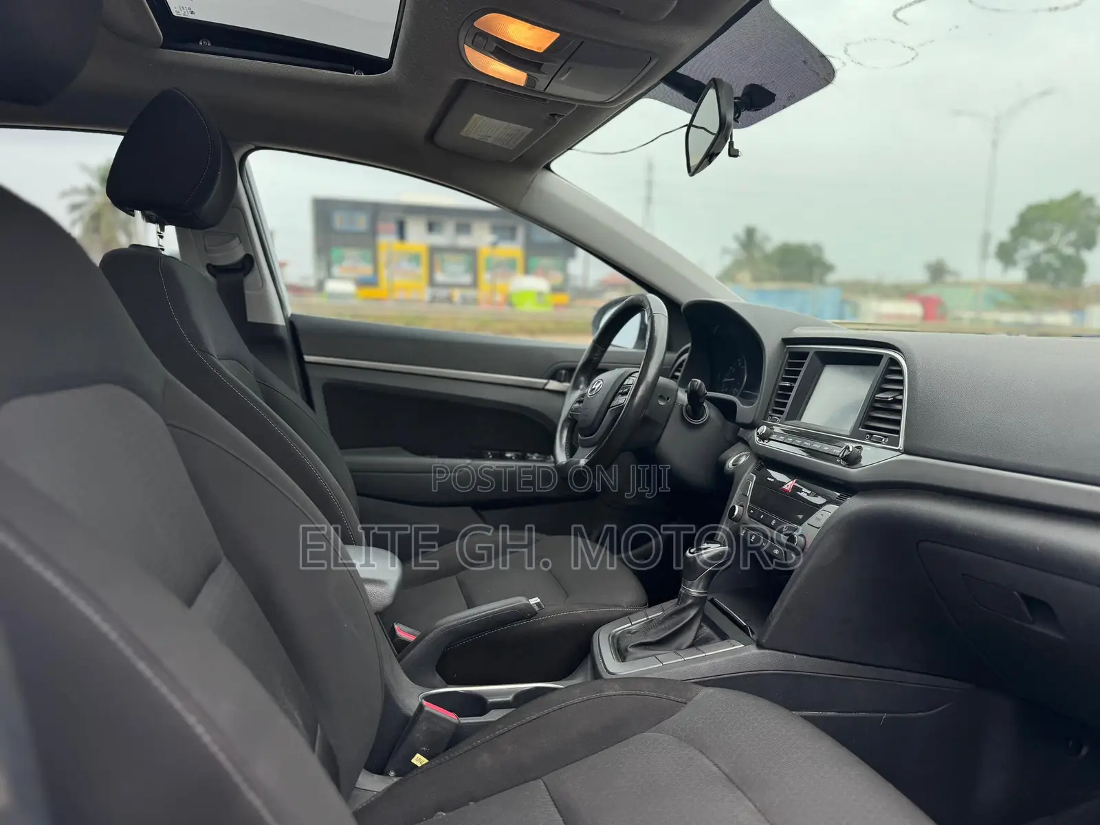 Hyundai Elantra 2017 White