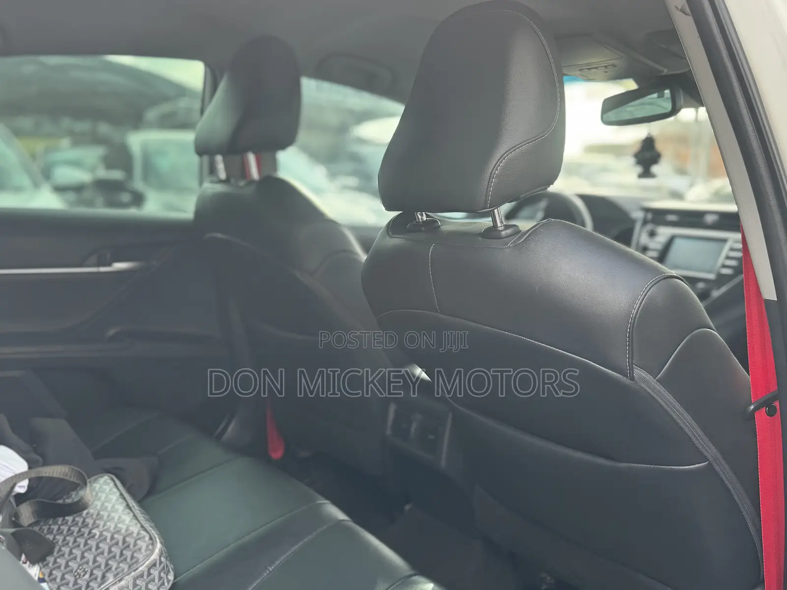 Toyota Camry XSE FWD (2.5L 4cyl 8AM) 2018 White
