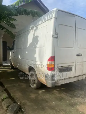 Mercedes-Benz Sprinter 2005 White