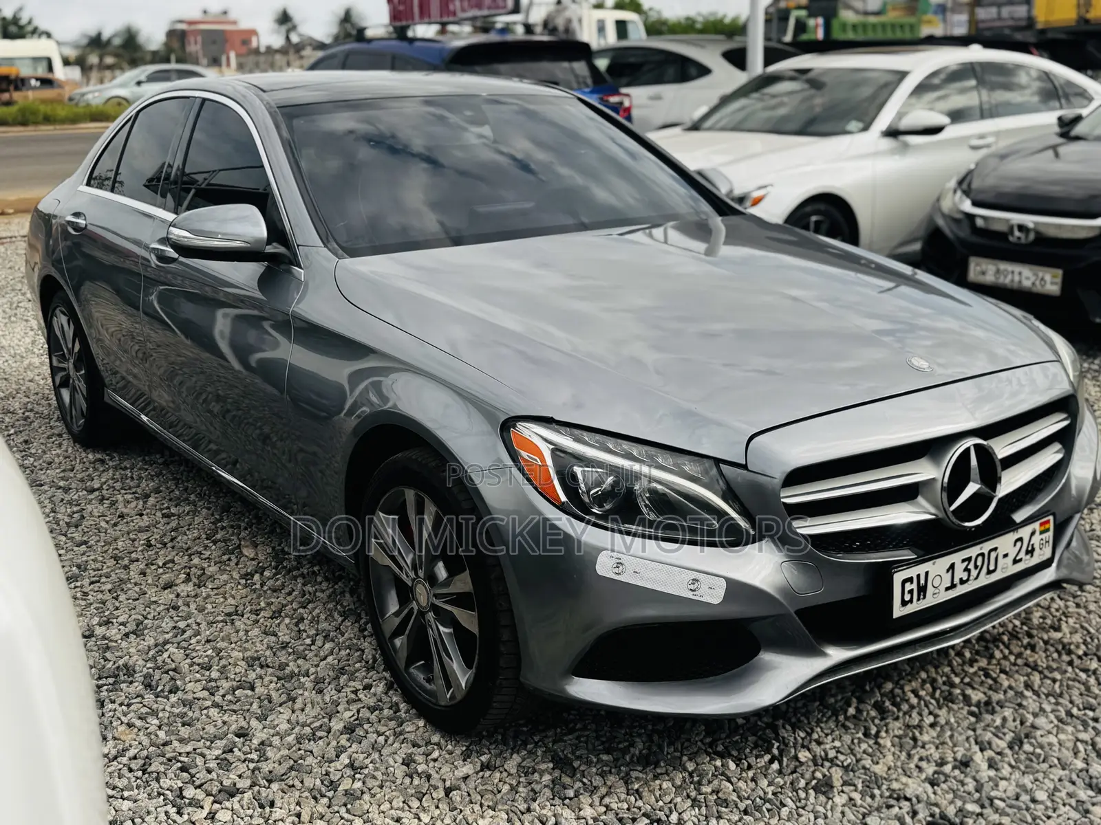 Mercedes-Benz C300 Luxury 4dr AWD 4Matic Sedan (2.0L 4cyl 7A) 2015