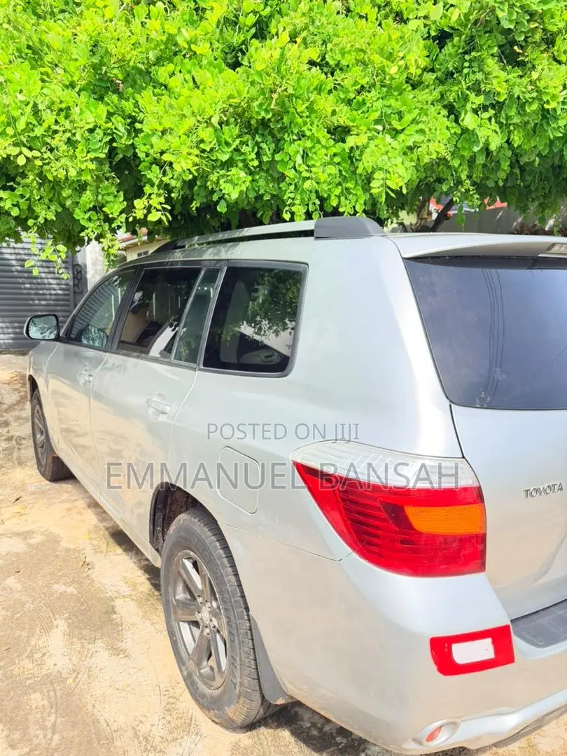 Toyota Highlander 2010 Silver