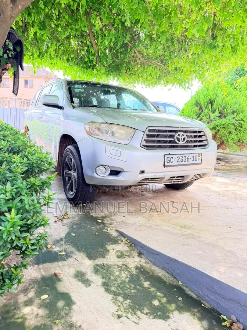 Toyota Highlander 2010 Silver