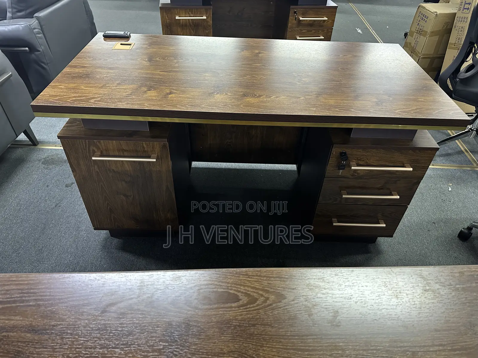 Office Table 1.4 (20-14g)