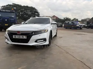 Honda Accord Touring 2018 White