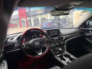 Honda Accord Touring 2018 White