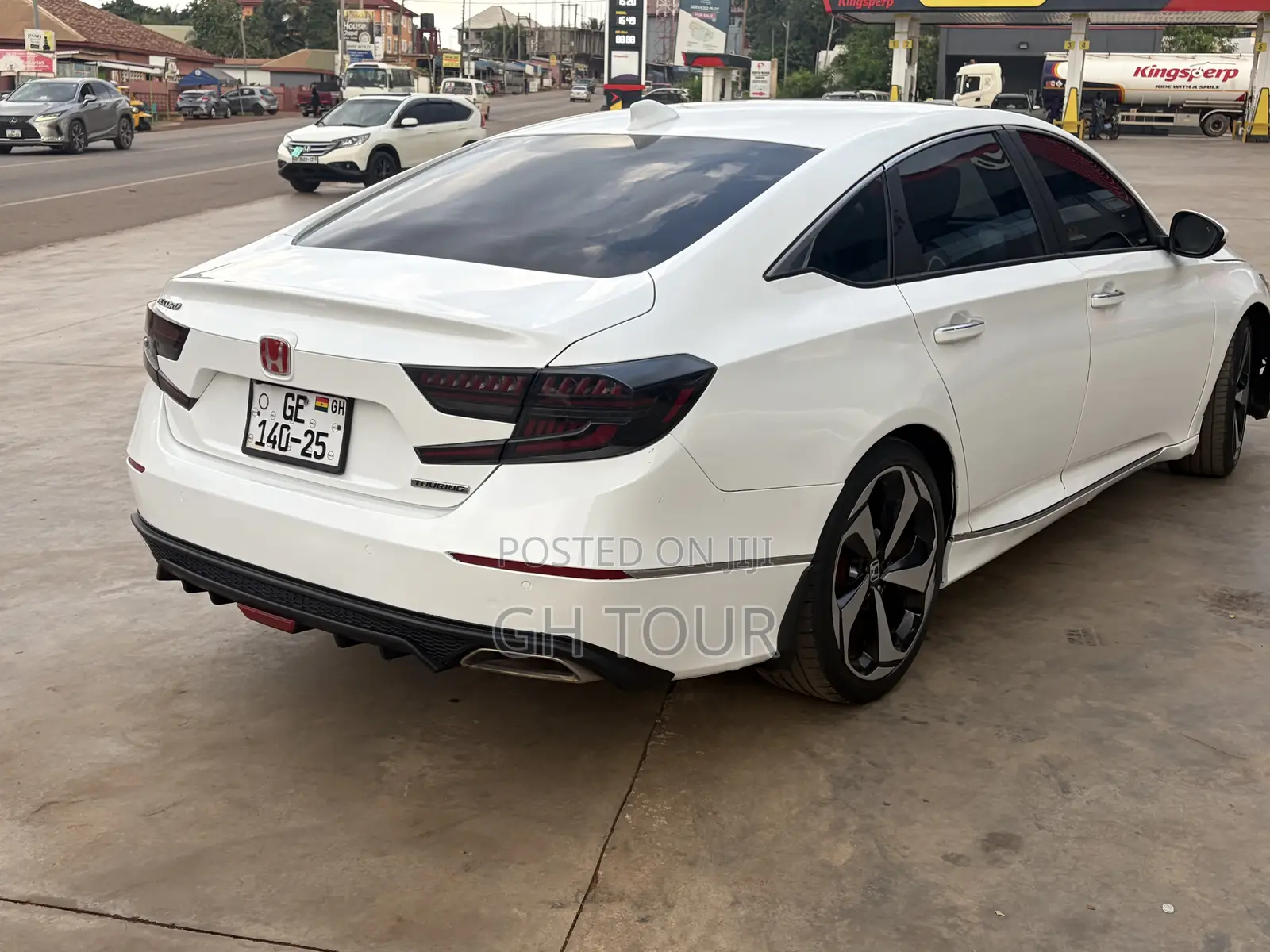 Honda Accord Touring 2018 White