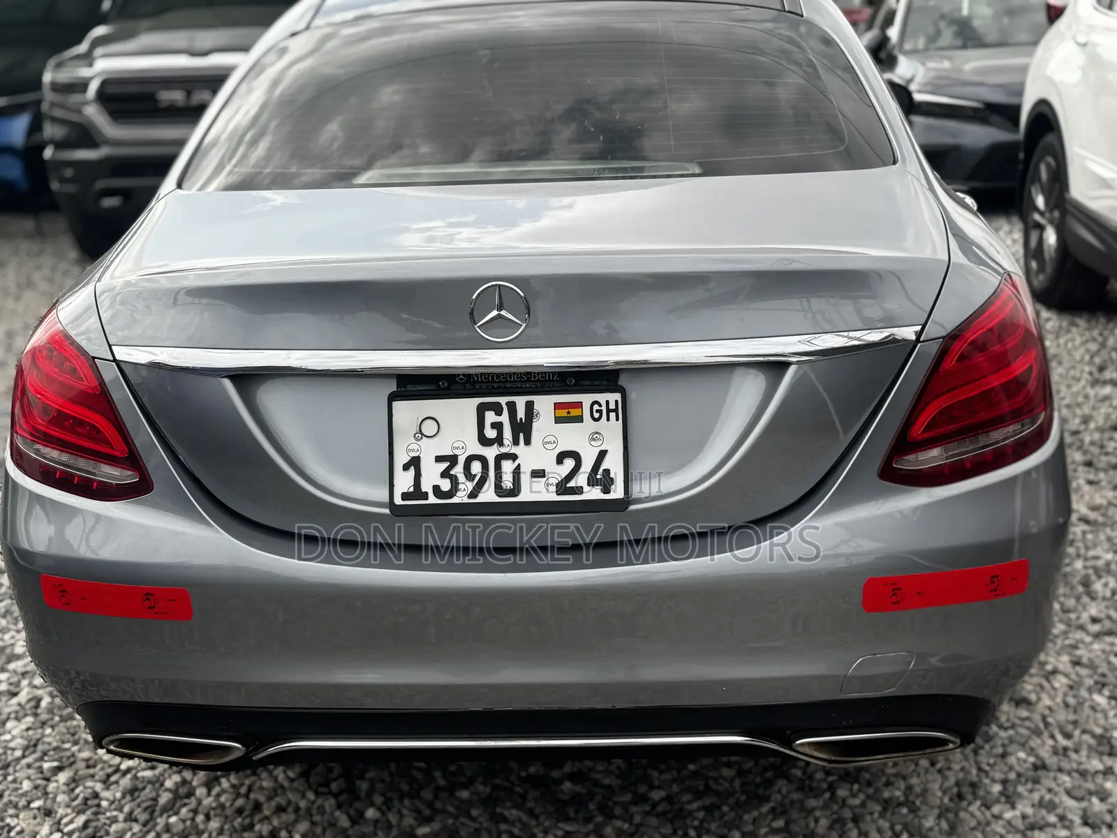 Mercedes-Benz C300 Luxury 4dr AWD 4Matic Sedan (2.0L 4cyl 7A) 2015