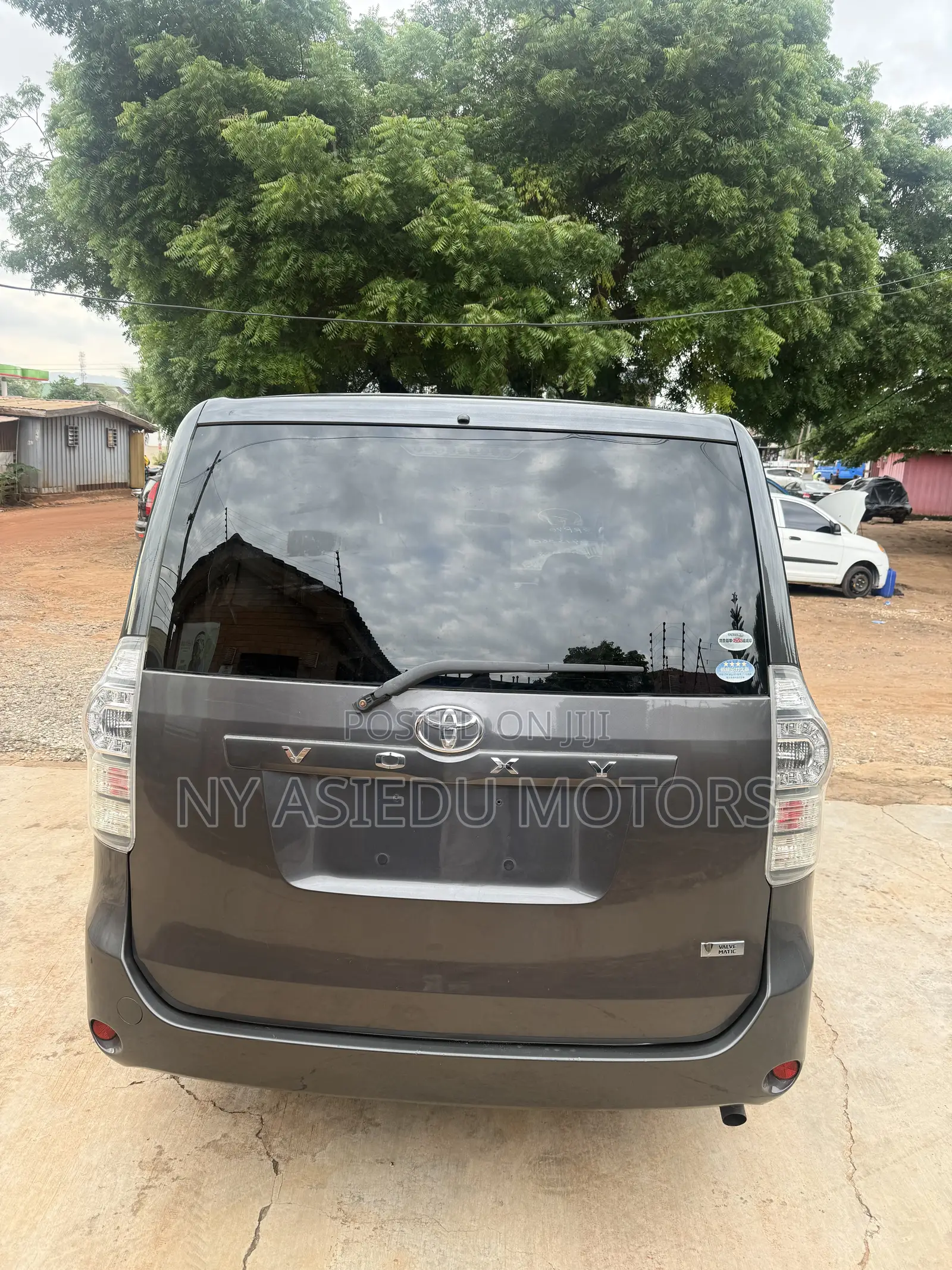 Toyota Voxy 2011 Gray