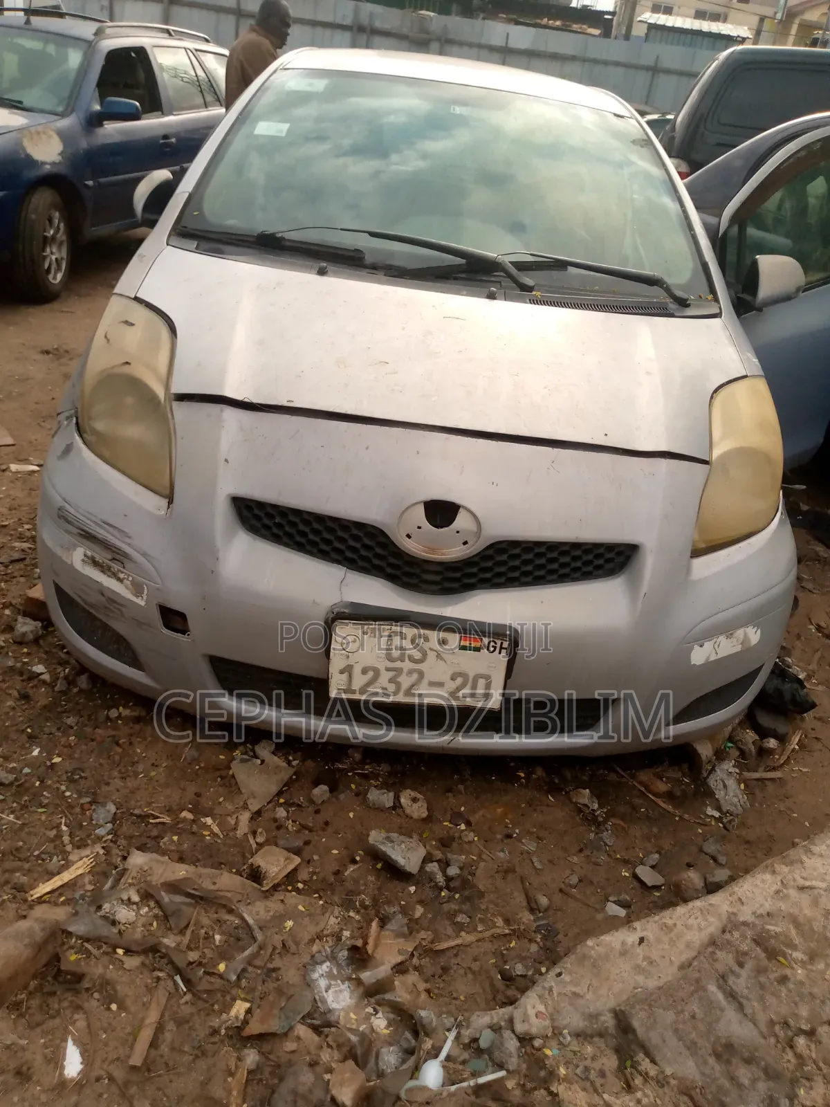 Toyota Vitz 1.0 FWD 3dr 2010 Silver