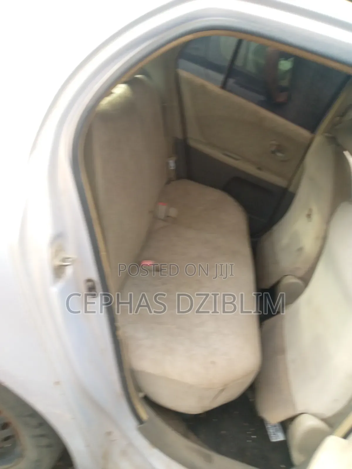 Toyota Vitz 1.0 FWD 3dr 2010 Silver
