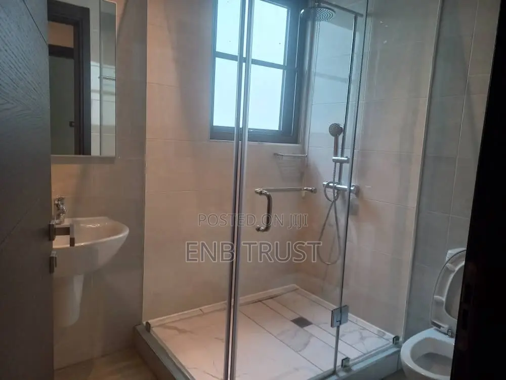 4bdrm Duplex in East Legon, Police Station for rent