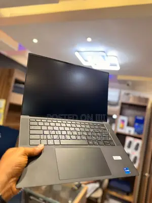 Laptop Dell Precision 5560 32GB Intel Core i7 SSD 512GB