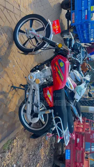 New Royal RY125 2026 Red