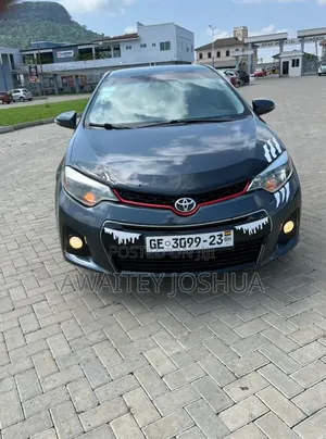 Toyota Corolla 2016 Green
