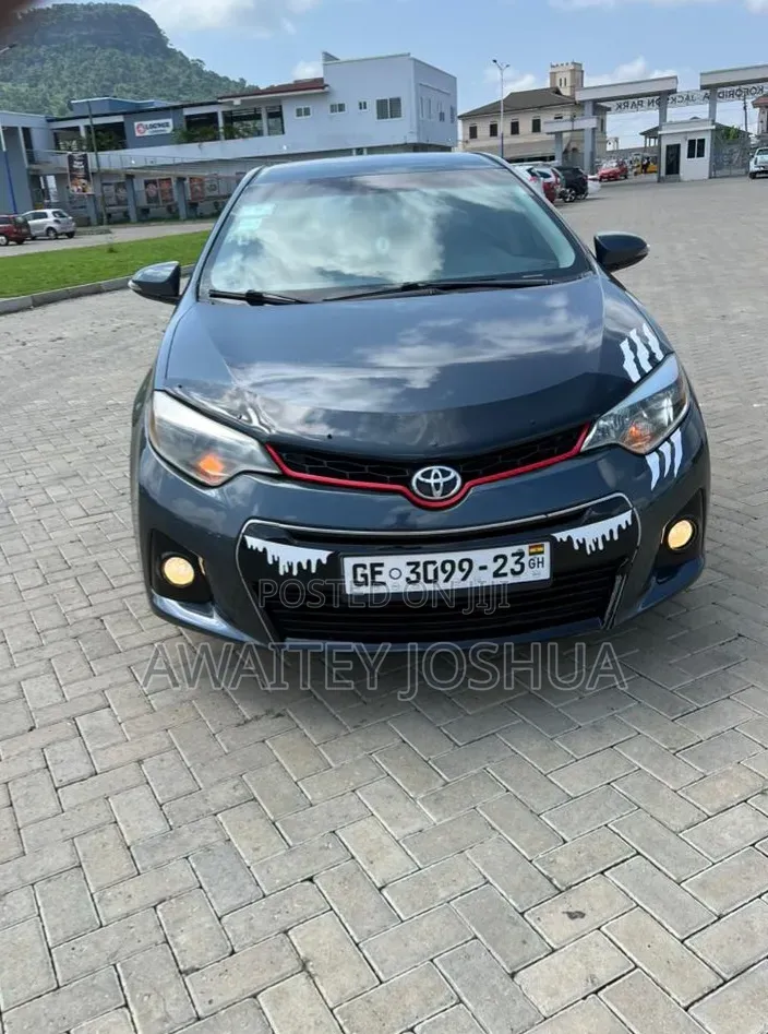 Toyota Corolla 2016 Green