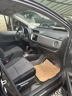 Toyota Vitz 1.3 AWD 3dr 2012 Black