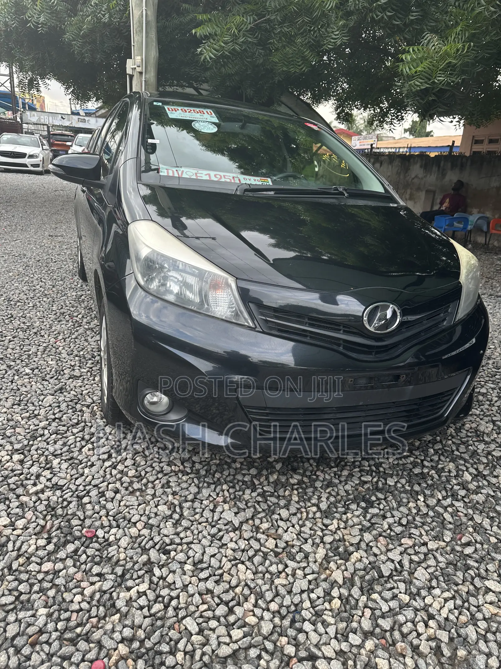 Toyota Vitz 1.3 AWD 3dr 2012 Black