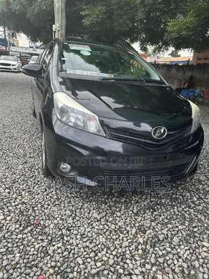 Toyota Vitz 1.3 AWD 3dr 2012 Black