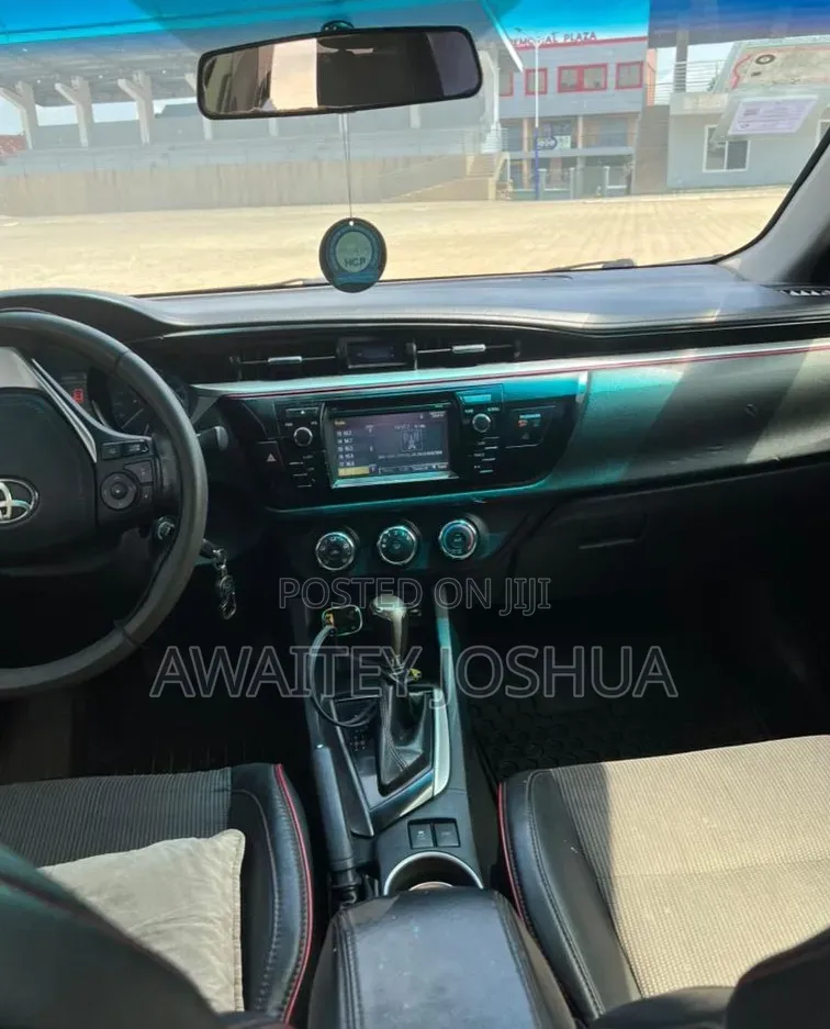 Toyota Corolla 2016 Green