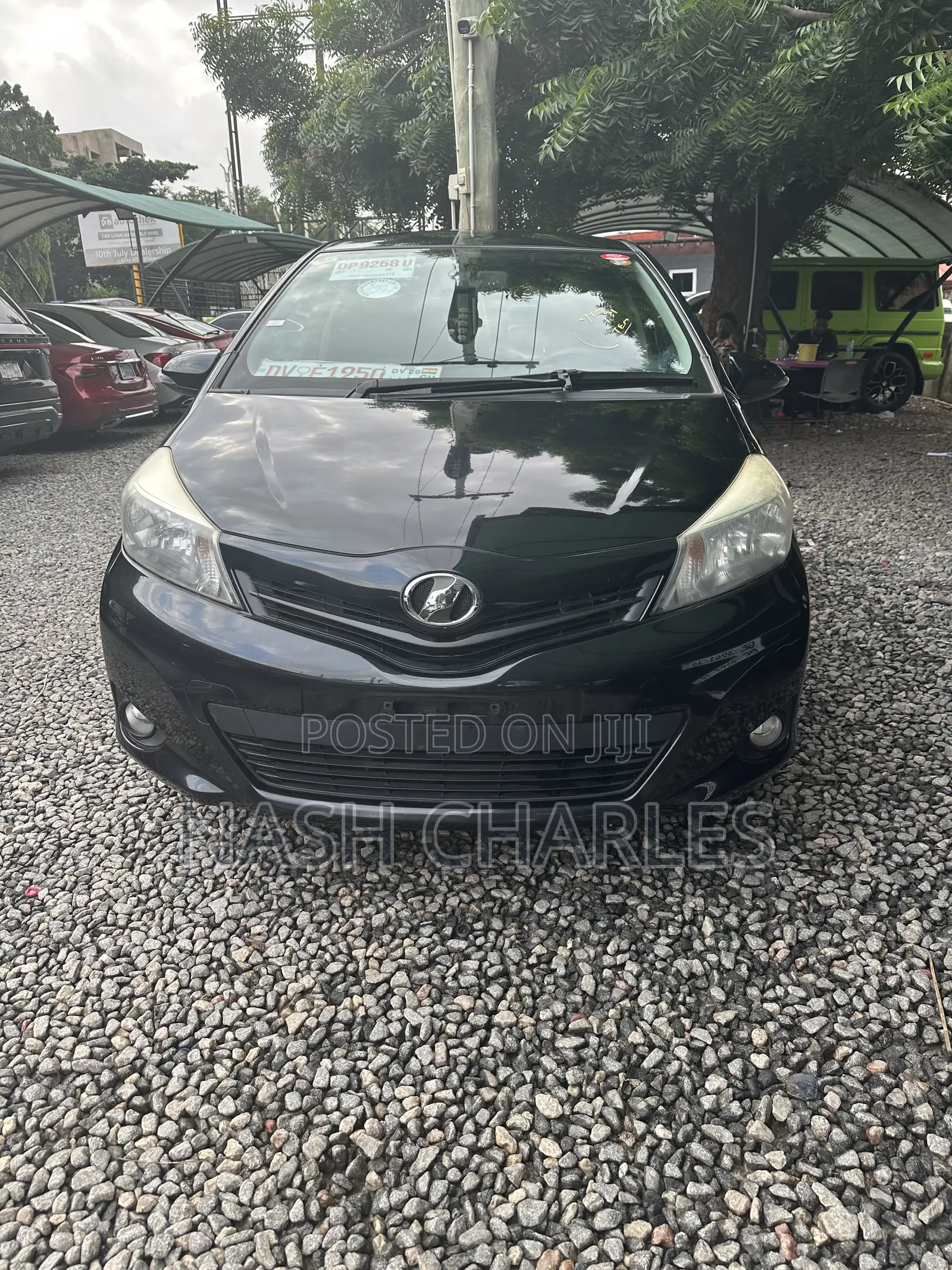 Toyota Vitz 1.3 AWD 3dr 2012 Black
