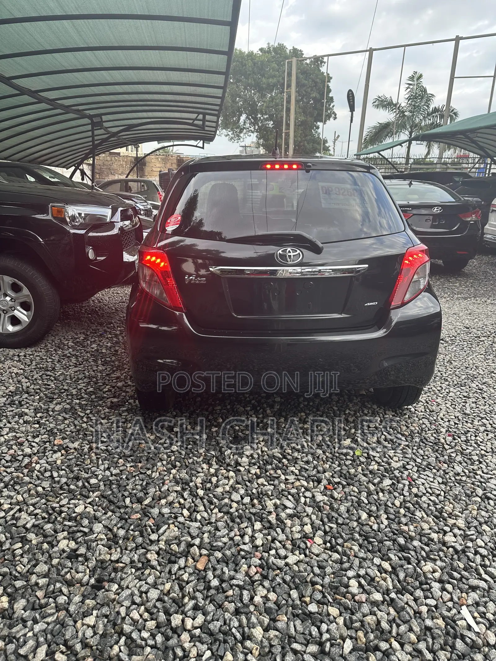 Toyota Vitz 1.3 AWD 3dr 2012 Black