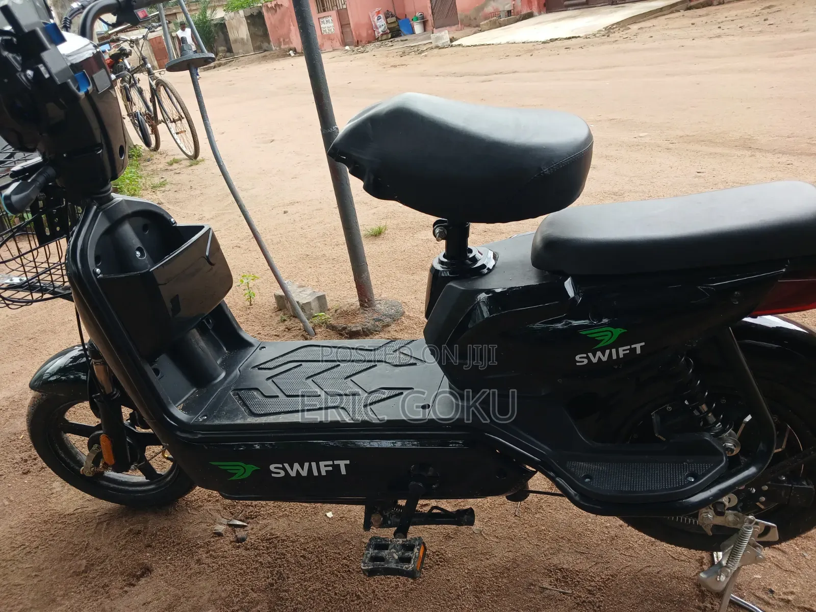 New Suzuki 2025 Black